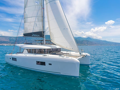 Catamarano Lagoon 42 · 2022 · White Pearl (1)