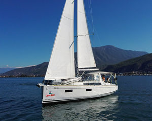 Beneteau Oceanis 38.1