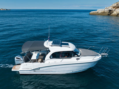 Motorboat Beneteau Antares 8 · 2022 · Setemana 2 (0)