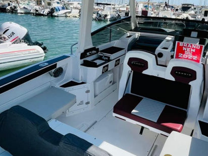 Bateau à moteur Karnic CS 700 HT · 2023 · Karnic CS 700 HT (1)