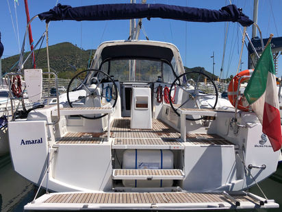 Sailboat Beneteau Oceanis 38 · 2016 · Amaral (0)