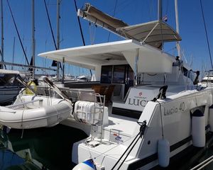 Fountaine Pajot Lucia 40
