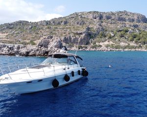 Sea Ray 400 Express Cruiser
