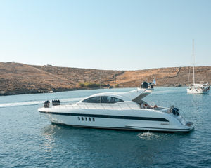 Mangusta 72