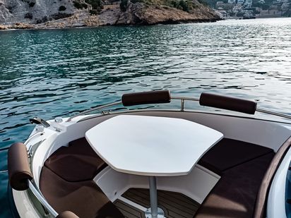 Bateau semi-rigide Trident 670 · 2023 (0)