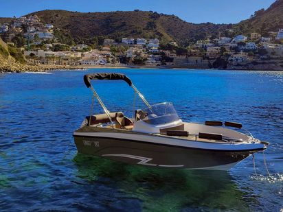 Bateau semi-rigide Trident 670 · 2023 (0)