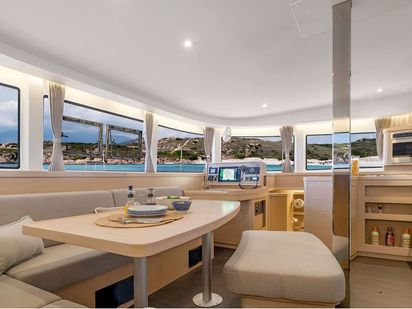 Catamaran Lagoon 42 · 2023 · Mare (1)