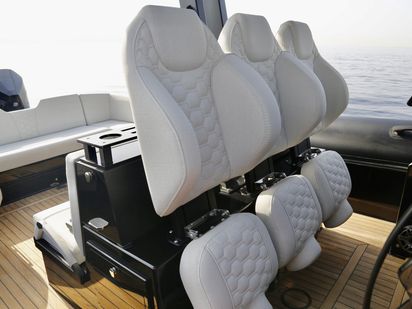 RIB Technohull Explorer 40 · 2022 · 40 Yaloou CECA (4)