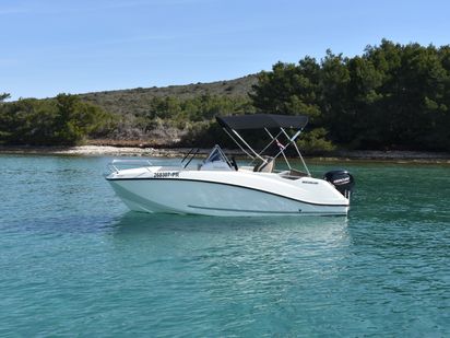 Motorboat Quicksilver ACTIV 555 · 2020 (0)