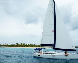 Beneteau Oceanis 48