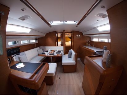 Sailboat Jeanneau Sun Odyssey 519 · 2020 · MAISTROS (1)