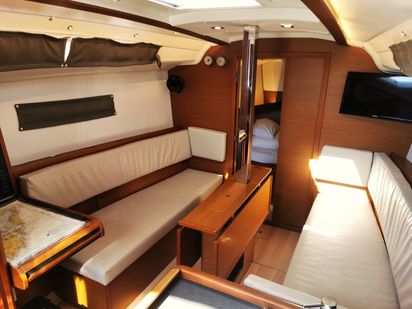 Zeilboot Jeanneau Sun Odyssey 349 · 2019 (0)