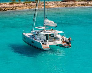 Lagoon 42
