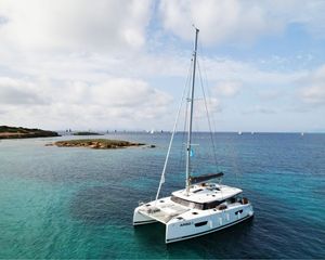 Fountaine Pajot Astrea 42