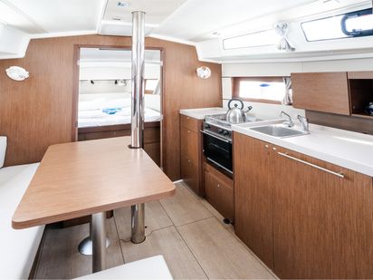 Velero Beneteau Oceanis 38.1 · 2023 · Meli - Comfort line (1)