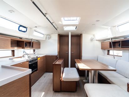 Voilier Beneteau Oceanis 46.1 · 2023 · Logos - Comfort line (1)