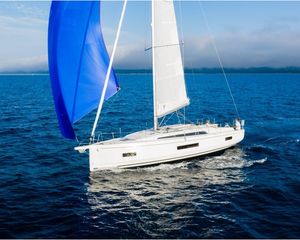 Beneteau Oceanis 37.1