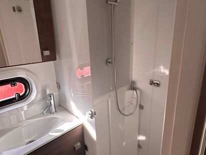 Catamaran Bali 4.2 · 2023 · High School (1)