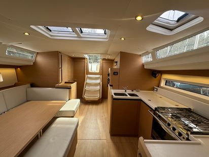 Velero Jeanneau Sun Odyssey 490 · 2023 · North Wind 49 (1)