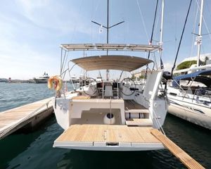 Dufour 560