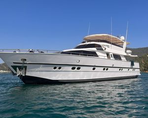 Cantieri Di Pisa Fly 92ft
