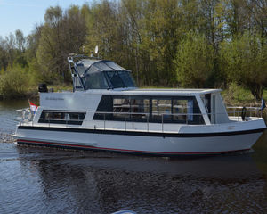 Safari Houseboat 1200
