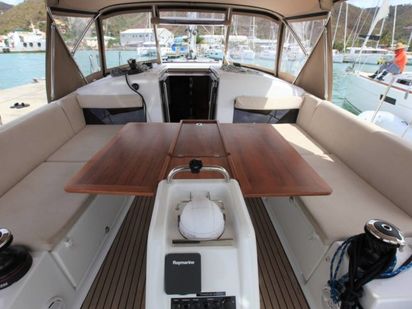 Velero Jeanneau Sun Odyssey 440 · 2018 · Reventador (1)