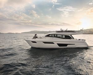 Ferretti 500