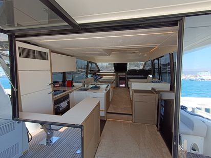 Motorboot Prestige 590 Fly · 2019 · Tereza (1)