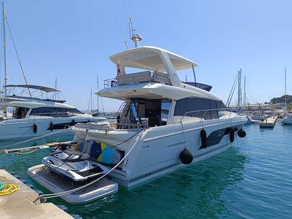Motorboat Prestige 590 Fly · 2019 (0)