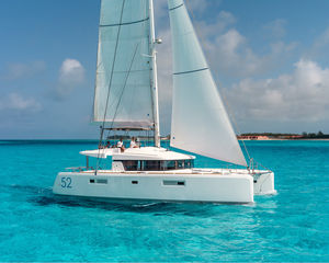 Lagoon 52F
