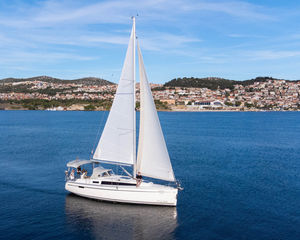 Bavaria Cruiser 33