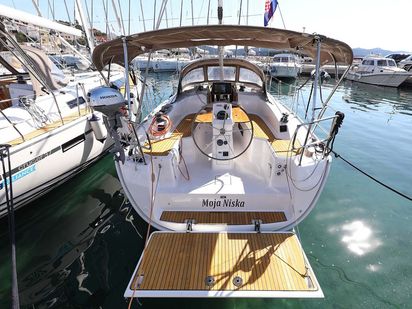 Velero Bavaria Cruiser 33 · 2015 (0)