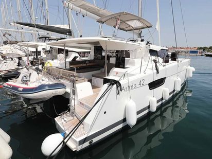 Catamaran Fountaine Pajot Astrea 42 · 2019 · Bella V (0)