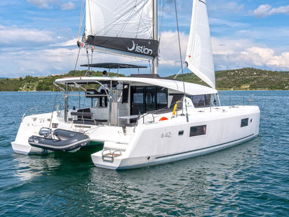 Catamaran Lagoon 42 ยท 2023 (0)