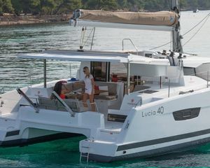 Fountaine Pajot Lucia 40
