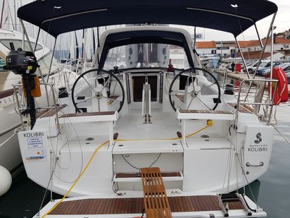 Sailboat Beneteau Oceanis 35.1 · 2019 · Kolibri (1)