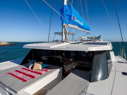 Catamaran Sunsail 424 · 2023 · 5246150600000102889 (1)