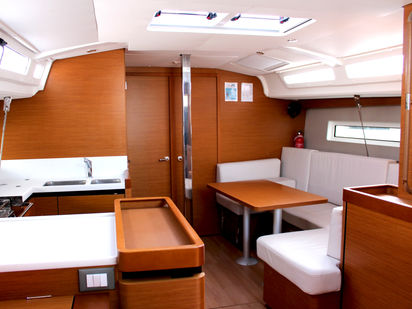 Sailboat Jeanneau Sun Odyssey 440 · 2020 · 2894032460000102889 (1)