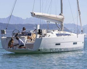 Dufour 430