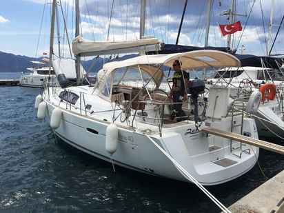 Sailboat Beneteau Oceanis 40 · 2009 · Zezo (1)