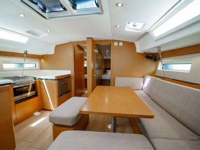 Sailboat Jeanneau Sun Odyssey 490 · 2020 · Kalm (1)