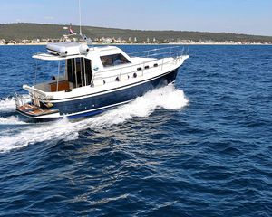 Sas Vektor Adria 1002