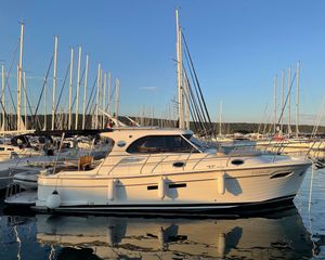 Sas Vektor Adriana 36