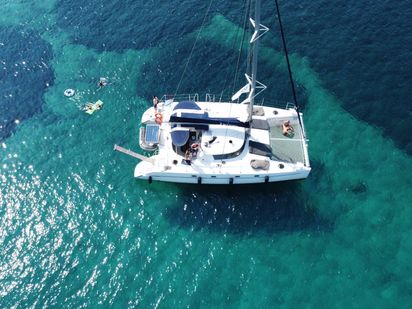 Yachthop Mykonos Private Full Day Catamaran Cruise (1)