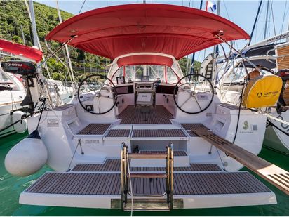 Sailboat Beneteau Oceanis 48 · 2015 (0)