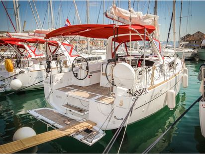 Sailboat Beneteau Oceanis 35 · 2016 (0)
