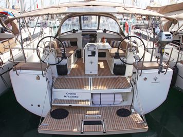 Velero Jeanneau Sun Odyssey 440 · 2023
