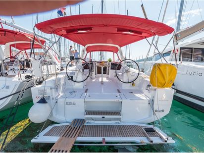 Sailboat Beneteau Oceanis 38 · 2016 (0)