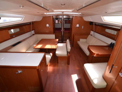 Sailboat Beneteau Oceanis 54 · 2009 · Captain John (1)